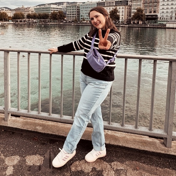 Meet your Posher, Hope - Picture 2 of 2